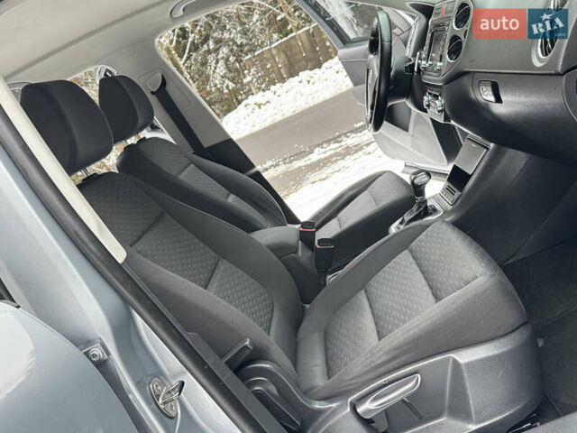 Серый Фольксваген Тигуан, объемом двигателя 2 л и пробегом 265 тыс. км за 11500 $, фото 44 на Automoto.ua