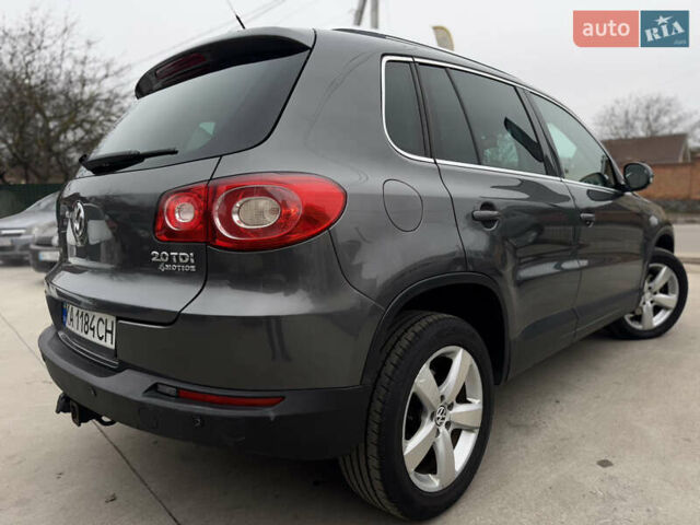 Серый Фольксваген Тигуан, объемом двигателя 2 л и пробегом 285 тыс. км за 10999 $, фото 14 на Automoto.ua