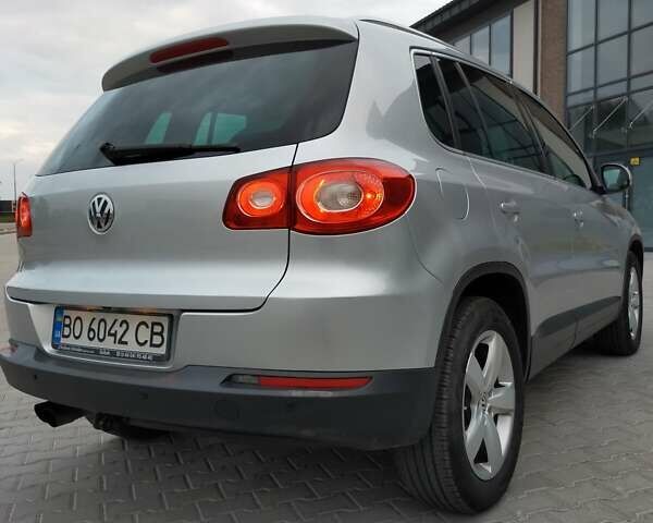 Сірий Фольксваген Тігуан, об'ємом двигуна 1.97 л та пробігом 280 тис. км за 12500 $, фото 4 на Automoto.ua