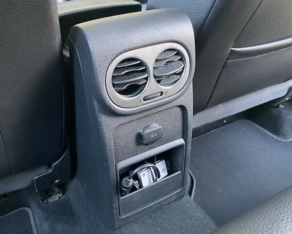 Серый Фольксваген Тигуан, объемом двигателя 2 л и пробегом 289 тыс. км за 10799 $, фото 13 на Automoto.ua