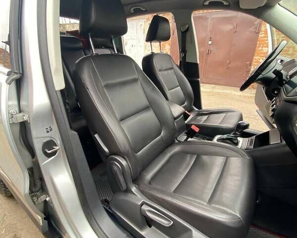 Серый Фольксваген Тигуан, объемом двигателя 1.98 л и пробегом 228 тыс. км за 9000 $, фото 27 на Automoto.ua