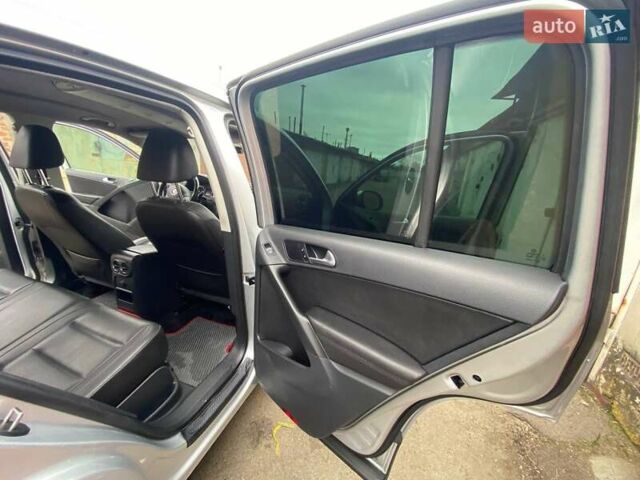 Серый Фольксваген Тигуан, объемом двигателя 1.98 л и пробегом 228 тыс. км за 9000 $, фото 26 на Automoto.ua