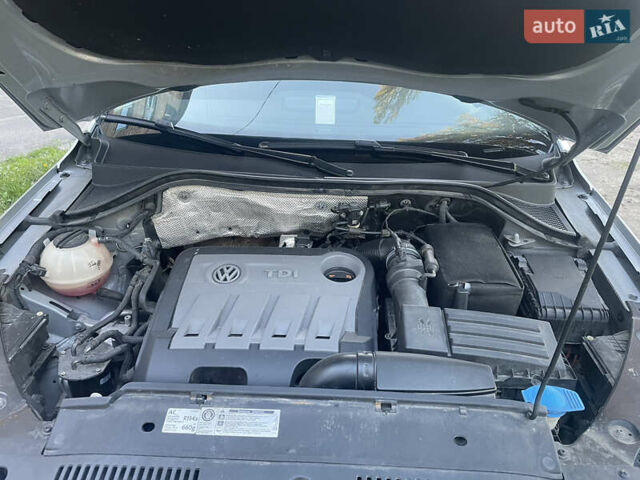 Серый Фольксваген Тигуан, объемом двигателя 2 л и пробегом 160 тыс. км за 17500 $, фото 10 на Automoto.ua