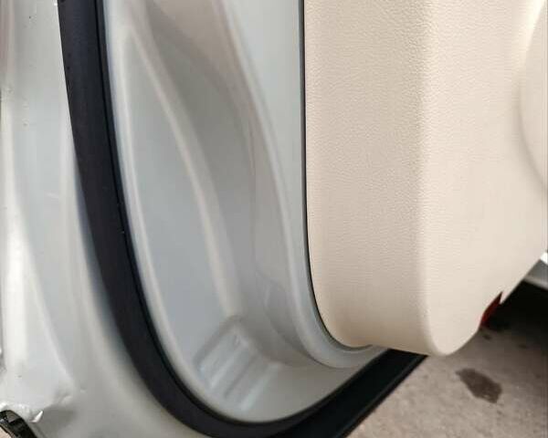 Серый Фольксваген Тигуан, объемом двигателя 1.98 л и пробегом 170 тыс. км за 10500 $, фото 2 на Automoto.ua