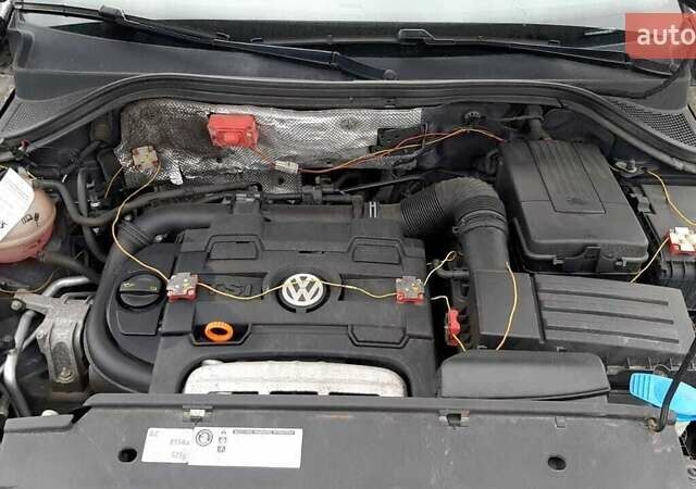 Серый Фольксваген Тигуан, объемом двигателя 1.39 л и пробегом 117 тыс. км за 22849 $, фото 26 на Automoto.ua