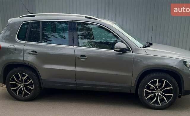 Серый Фольксваген Тигуан, объемом двигателя 1.98 л и пробегом 268 тыс. км за 10200 $, фото 1 на Automoto.ua
