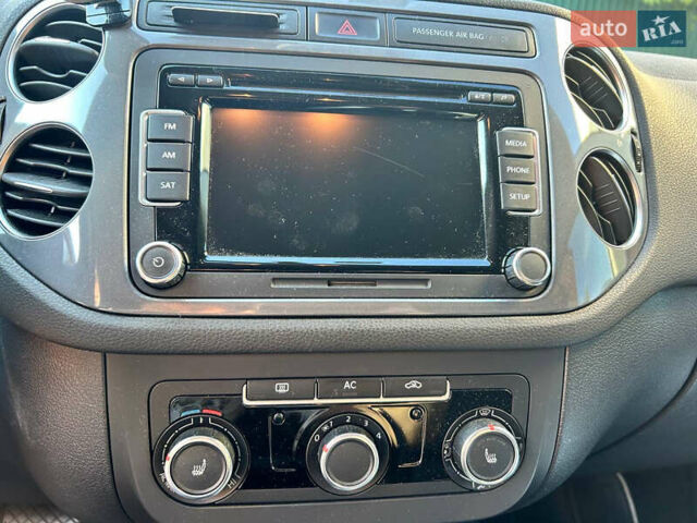 Серый Фольксваген Тигуан, объемом двигателя 1.98 л и пробегом 199 тыс. км за 9400 $, фото 11 на Automoto.ua