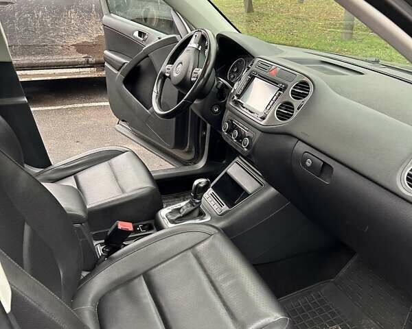 Сірий Фольксваген Тігуан, об'ємом двигуна 1.98 л та пробігом 194 тис. км за 10800 $, фото 7 на Automoto.ua