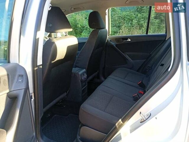 Серый Фольксваген Тигуан, объемом двигателя 1.98 л и пробегом 242 тыс. км за 9300 $, фото 8 на Automoto.ua