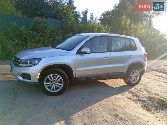 Серый Фольксваген Тигуан, объемом двигателя 1.98 л и пробегом 242 тыс. км за 9300 $, фото 2 на Automoto.ua
