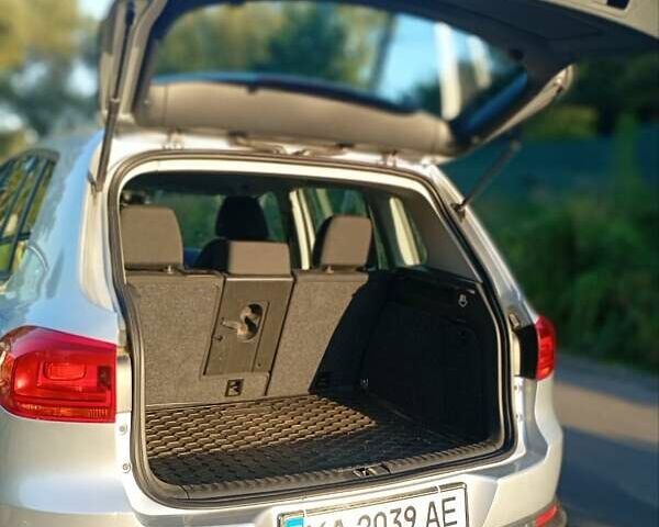 Серый Фольксваген Тигуан, объемом двигателя 1.98 л и пробегом 242 тыс. км за 9300 $, фото 11 на Automoto.ua