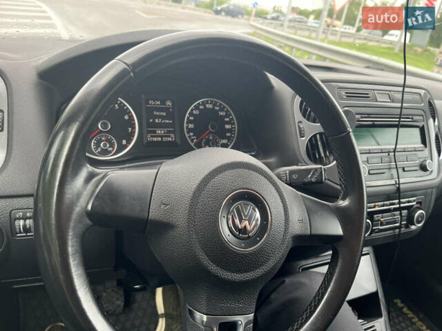 Сірий Фольксваген Тігуан, об'ємом двигуна 1.39 л та пробігом 177 тис. км за 9800 $, фото 20 на Automoto.ua
