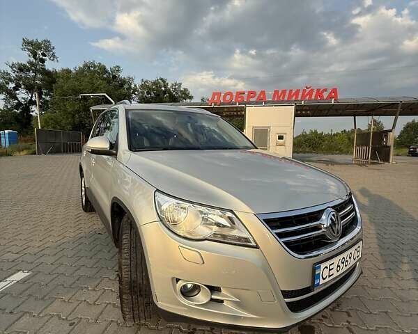 Серый Фольксваген Тигуан, объемом двигателя 1.98 л и пробегом 300 тыс. км за 10500 $, фото 1 на Automoto.ua