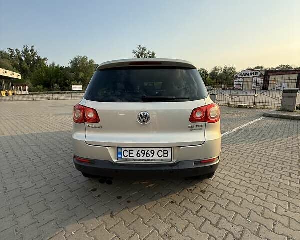 Серый Фольксваген Тигуан, объемом двигателя 1.98 л и пробегом 300 тыс. км за 10500 $, фото 5 на Automoto.ua