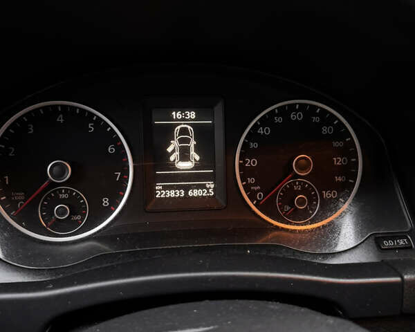 Сірий Фольксваген Тігуан, об'ємом двигуна 1.98 л та пробігом 225 тис. км за 10400 $, фото 6 на Automoto.ua