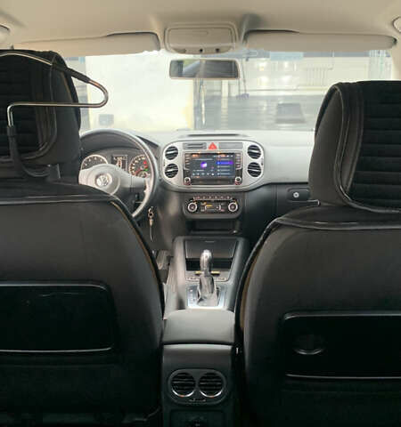 Серый Фольксваген Тигуан, объемом двигателя 1.98 л и пробегом 186 тыс. км за 11999 $, фото 18 на Automoto.ua