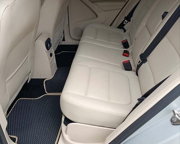 Серый Фольксваген Тигуан, объемом двигателя 1.98 л и пробегом 170 тыс. км за 10500 $, фото 11 на Automoto.ua