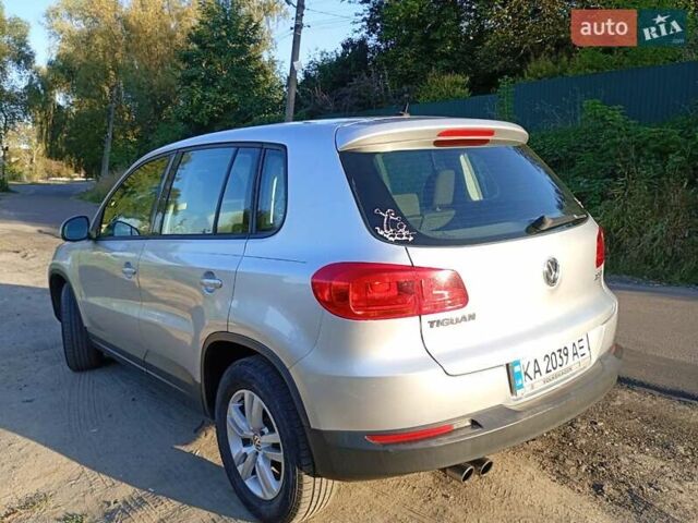 Серый Фольксваген Тигуан, объемом двигателя 1.98 л и пробегом 242 тыс. км за 9300 $, фото 6 на Automoto.ua