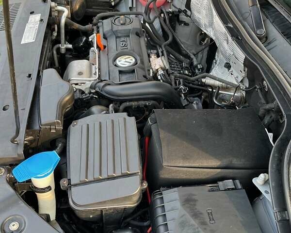 Сірий Фольксваген Тігуан, об'ємом двигуна 1.39 л та пробігом 177 тис. км за 9800 $, фото 19 на Automoto.ua