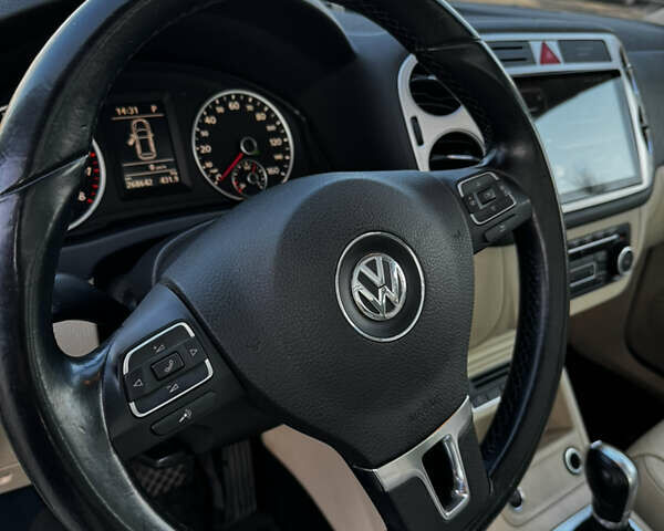 Сірий Фольксваген Тігуан, об'ємом двигуна 1.98 л та пробігом 268 тис. км за 10800 $, фото 16 на Automoto.ua