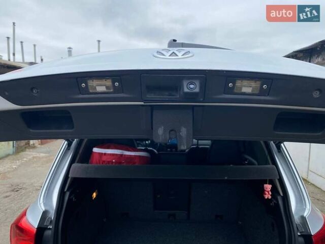 Серый Фольксваген Тигуан, объемом двигателя 1.98 л и пробегом 228 тыс. км за 9000 $, фото 10 на Automoto.ua