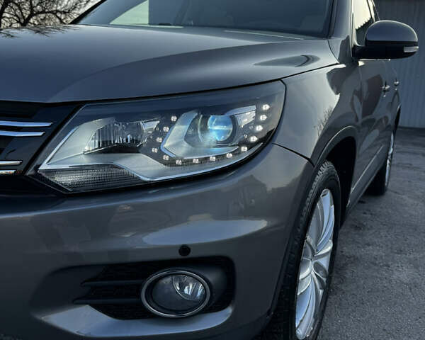 Сірий Фольксваген Тігуан, об'ємом двигуна 1.98 л та пробігом 268 тис. км за 10800 $, фото 9 на Automoto.ua