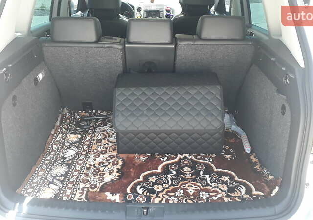 Серый Фольксваген Тигуан, объемом двигателя 1.98 л и пробегом 247 тыс. км за 12500 $, фото 9 на Automoto.ua