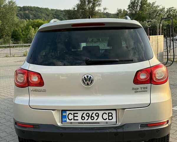 Серый Фольксваген Тигуан, объемом двигателя 1.98 л и пробегом 300 тыс. км за 10500 $, фото 7 на Automoto.ua