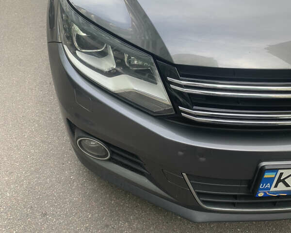 Серый Фольксваген Тигуан, объемом двигателя 1.98 л и пробегом 250 тыс. км за 11750 $, фото 4 на Automoto.ua