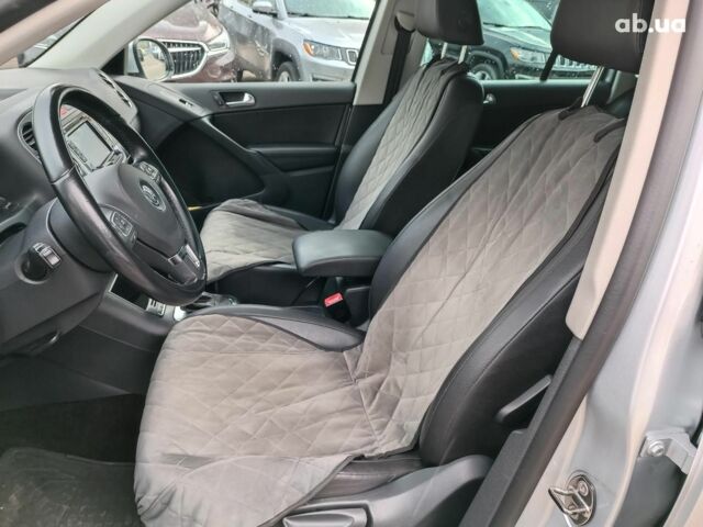 Сірий Фольксваген Тігуан, об'ємом двигуна 2 л та пробігом 189 тис. км за 10990 $, фото 12 на Automoto.ua