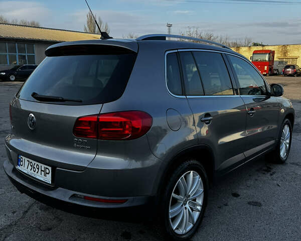 Сірий Фольксваген Тігуан, об'ємом двигуна 1.98 л та пробігом 268 тис. км за 10800 $, фото 7 на Automoto.ua