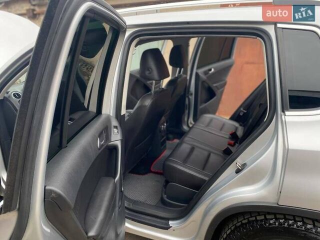 Серый Фольксваген Тигуан, объемом двигателя 1.98 л и пробегом 228 тыс. км за 9000 $, фото 34 на Automoto.ua