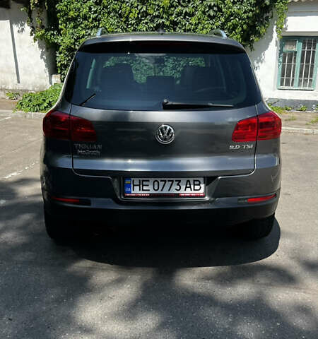 Серый Фольксваген Тигуан, объемом двигателя 1.98 л и пробегом 258 тыс. км за 10500 $, фото 7 на Automoto.ua