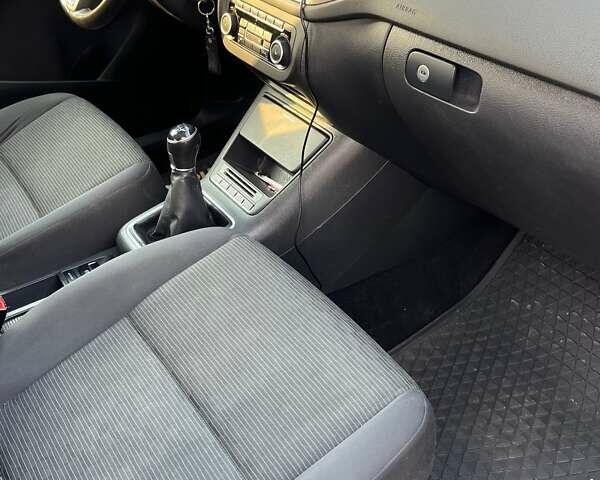 Сірий Фольксваген Тігуан, об'ємом двигуна 1.39 л та пробігом 177 тис. км за 9800 $, фото 12 на Automoto.ua