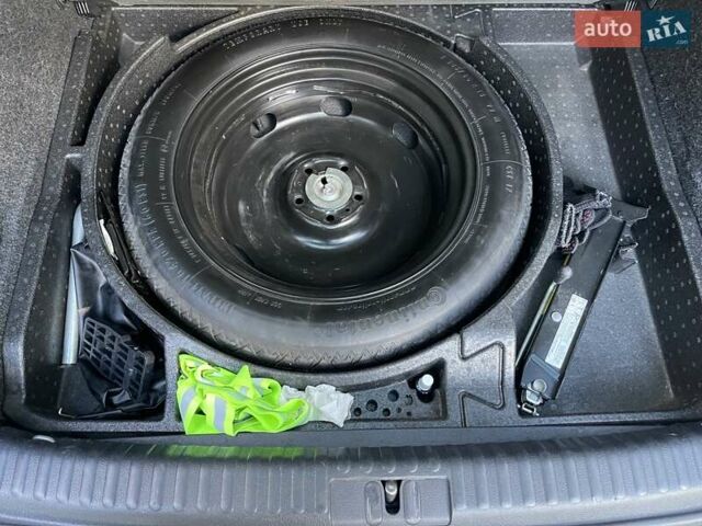 Серый Фольксваген Тигуан, объемом двигателя 2 л и пробегом 180 тыс. км за 11999 $, фото 12 на Automoto.ua