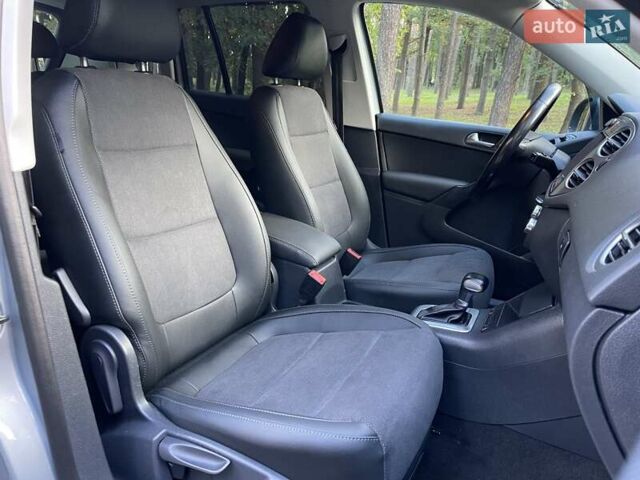 Серый Фольксваген Тигуан, объемом двигателя 2 л и пробегом 180 тыс. км за 11999 $, фото 28 на Automoto.ua