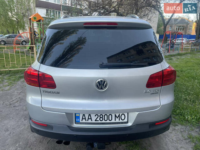 Серый Фольксваген Тигуан, объемом двигателя 2 л и пробегом 160 тыс. км за 17500 $, фото 2 на Automoto.ua