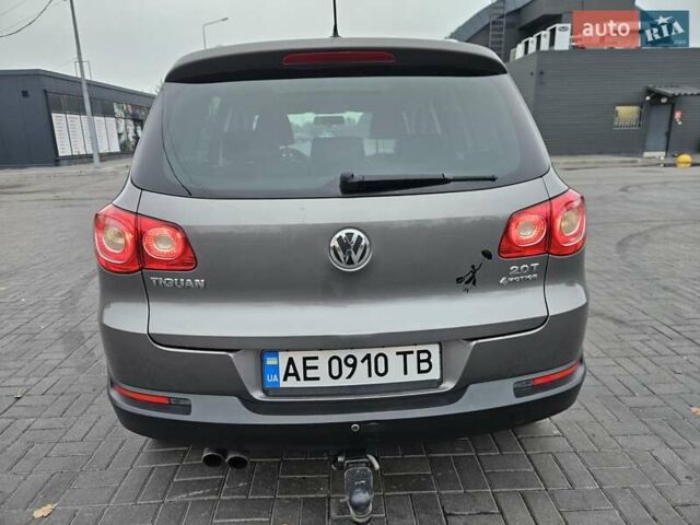 Сірий Фольксваген Тігуан, об'ємом двигуна 1.98 л та пробігом 194 тис. км за 10800 $, фото 2 на Automoto.ua