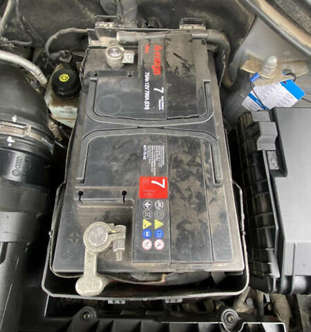 Серый Фольксваген Тигуан, объемом двигателя 1.98 л и пробегом 260 тыс. км за 11500 $, фото 27 на Automoto.ua