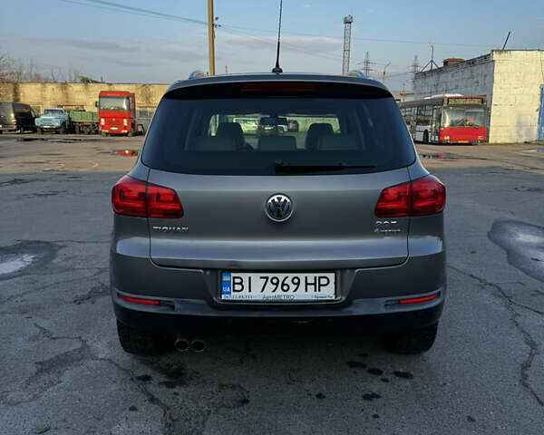 Сірий Фольксваген Тігуан, об'ємом двигуна 1.98 л та пробігом 268 тис. км за 10800 $, фото 5 на Automoto.ua