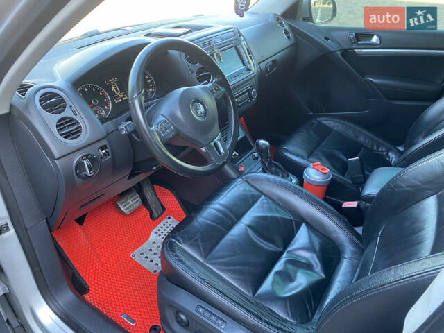 Серый Фольксваген Тигуан, объемом двигателя 1.98 л и пробегом 265 тыс. км за 11900 $, фото 11 на Automoto.ua