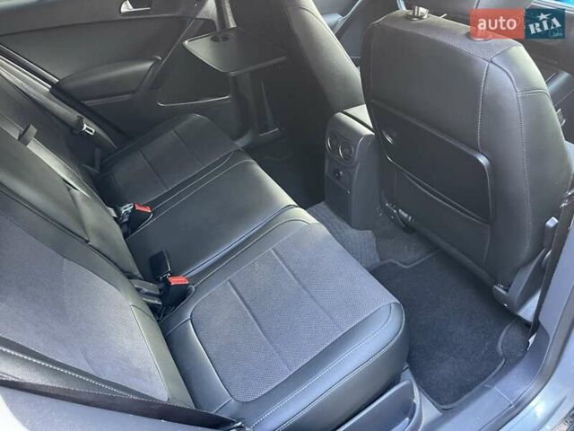 Серый Фольксваген Тигуан, объемом двигателя 2 л и пробегом 180 тыс. км за 11999 $, фото 34 на Automoto.ua