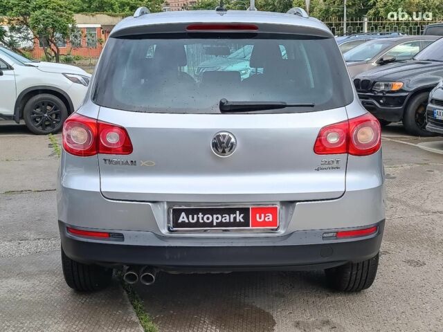 Сірий Фольксваген Тігуан, об'ємом двигуна 2 л та пробігом 189 тис. км за 10990 $, фото 6 на Automoto.ua