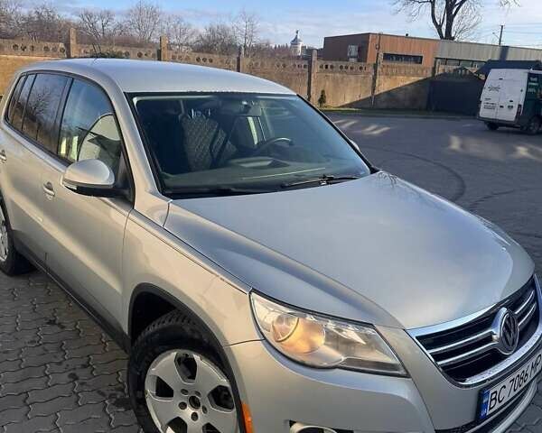 Сірий Фольксваген Тігуан, об'ємом двигуна 1.98 л та пробігом 252 тис. км за 9500 $, фото 5 на Automoto.ua