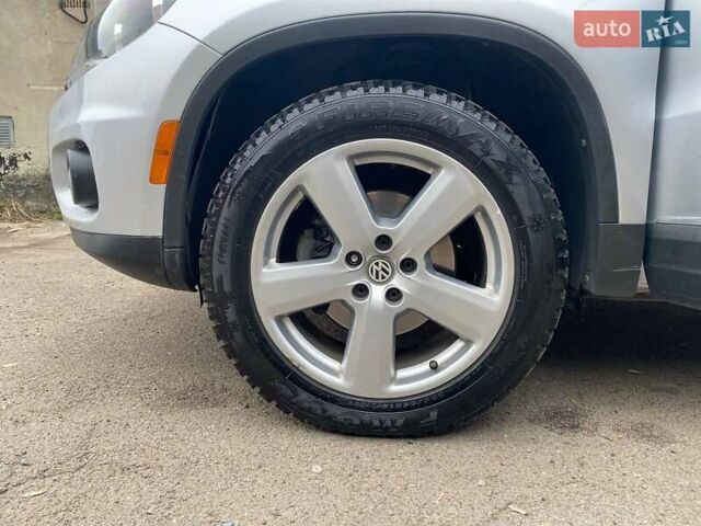 Серый Фольксваген Тигуан, объемом двигателя 1.98 л и пробегом 228 тыс. км за 9000 $, фото 36 на Automoto.ua