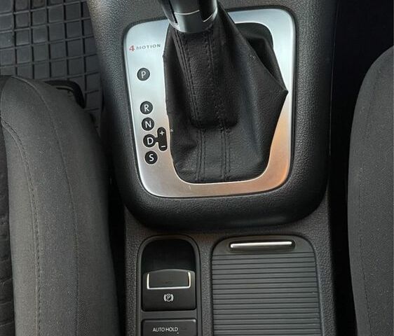 Серый Фольксваген Тигуан, объемом двигателя 2 л и пробегом 183 тыс. км за 10700 $, фото 14 на Automoto.ua