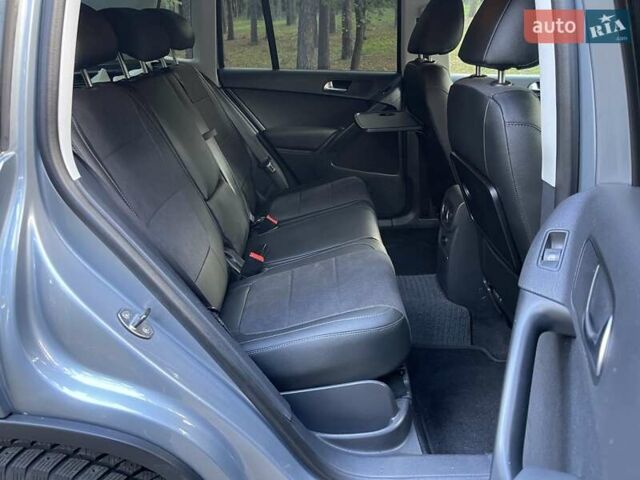 Серый Фольксваген Тигуан, объемом двигателя 2 л и пробегом 180 тыс. км за 11750 $, фото 25 на Automoto.ua