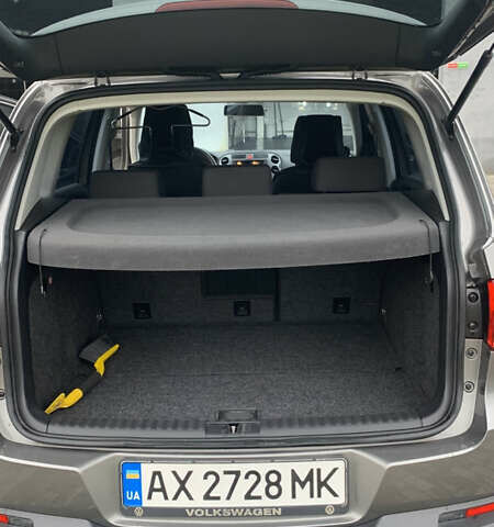 Серый Фольксваген Тигуан, объемом двигателя 1.98 л и пробегом 186 тыс. км за 11999 $, фото 20 на Automoto.ua