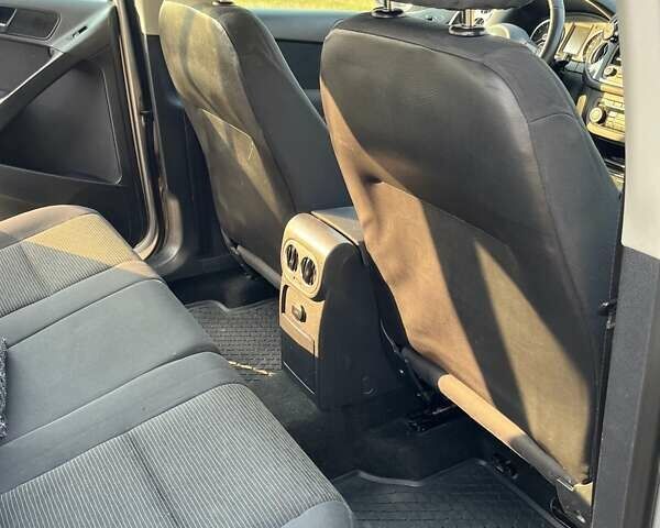 Сірий Фольксваген Тігуан, об'ємом двигуна 1.39 л та пробігом 177 тис. км за 9800 $, фото 9 на Automoto.ua