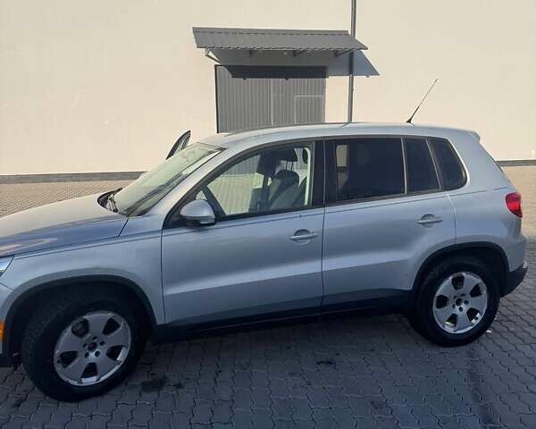 Сірий Фольксваген Тігуан, об'ємом двигуна 1.98 л та пробігом 252 тис. км за 9500 $, фото 2 на Automoto.ua